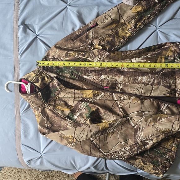 Realtree camo jacket - Picture 3 of 5